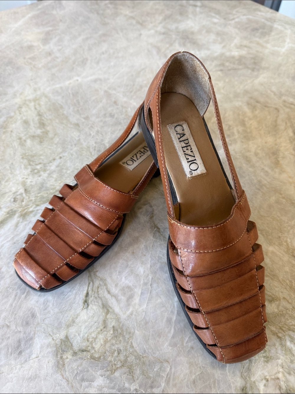 Capezio Ladies Vintage Leather Brown Fisherman Slip-On Loafers Sandals 8